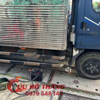 Câu bình ô tô TPHCM 24/7 - Cứu Hộ Thắng