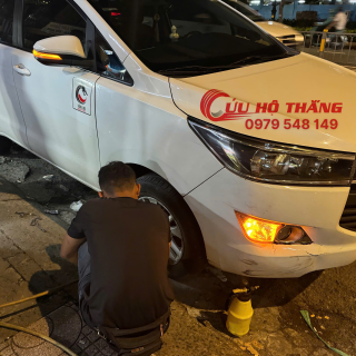 Cứu hộ lốp ô tô TPHCM