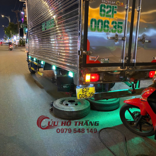 Dịch vụ vá xe lưu động Cứu Hộ Thắng
