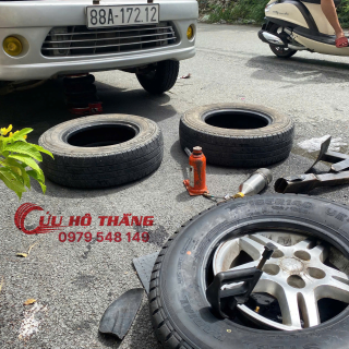Dịch vụ vá xe lưu động gần đây
