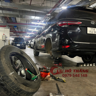 Dịch vụ vá xe lưu động TPHCM - Cứu Hộ Thắng