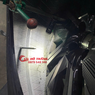 Vá lốp ô tô lưu động quận 1