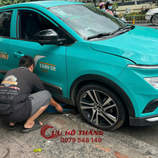 Vá lốp ô tô lưu động quận 10
