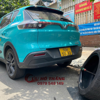 Vá lốp ô tô lưu động quận 3