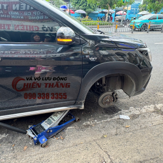 Vá vỏ lưu động quận Tân Phú