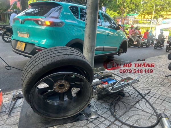 Vá vỏ lưu động quận Tân Bình