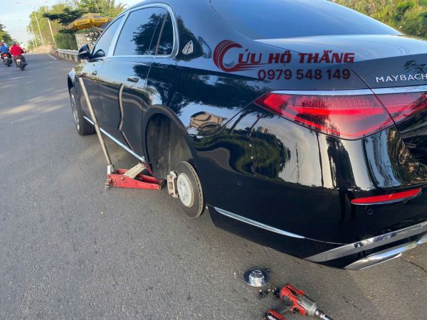 Vá lốp ô tô lưu động quận 5