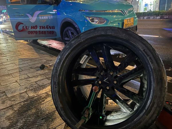 Vá vỏ lưu động quận 6