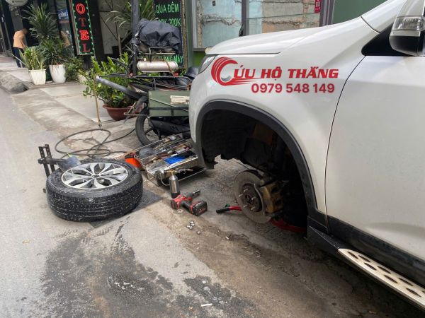 Dịch vụ vá vỏ lưu động
