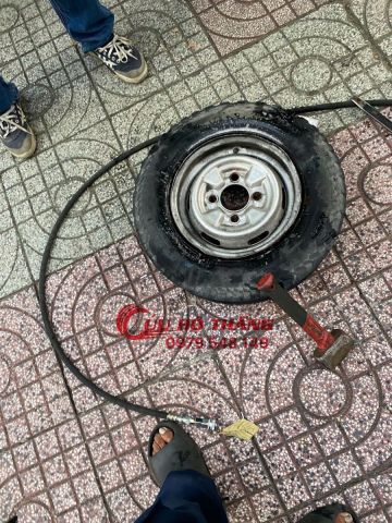 Dịch vụ vá xe lưu động Cứu Hộ Thắng