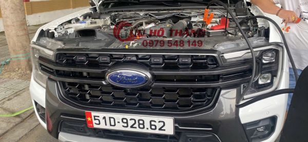 Thay bình ắc quy ô tô TPHCM - Cứu Hộ Thắng