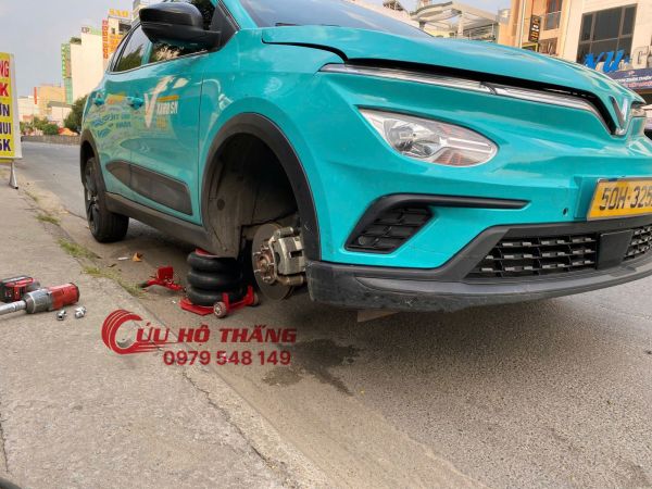Vá vỏ ô tô lưu động quận 1 quận 2 quận 3