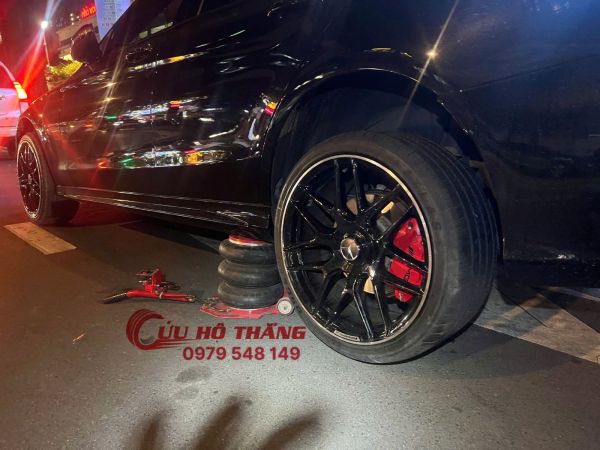 Vá vỏ ô tô lưu động quận 7 quận 8 quận 9
