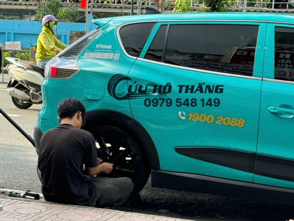 Vá vỏ ô tô lưu động quận Bình Thạnh - Cứu Hộ Thắng