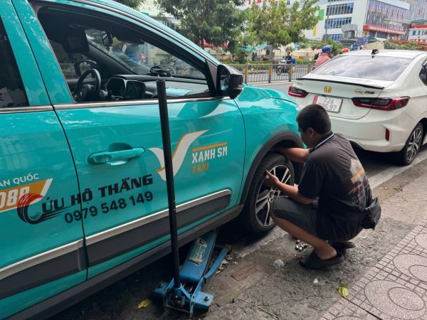 Vá vỏ ô tô quận 12 quận Tân Bình quận Gò Vấp
