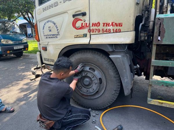 Vá vỏ ô tô gần đây nhất